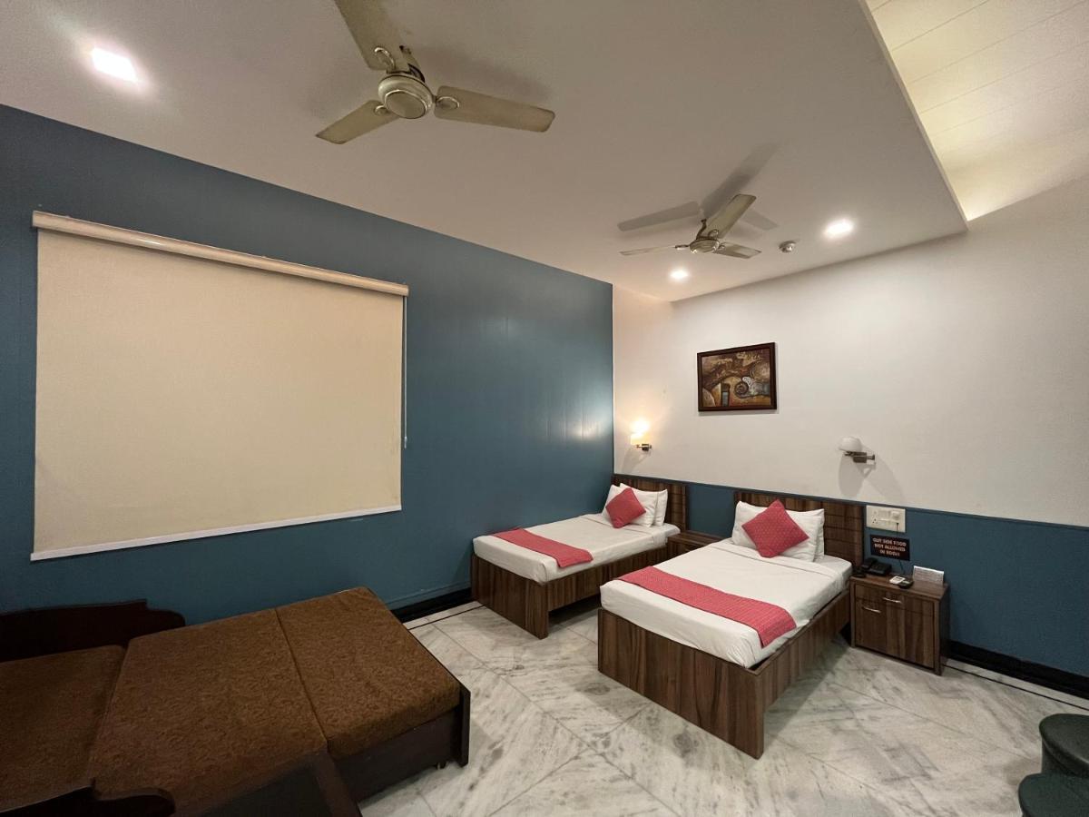 Hotel Moti Palace Агра Екстер'єр фото