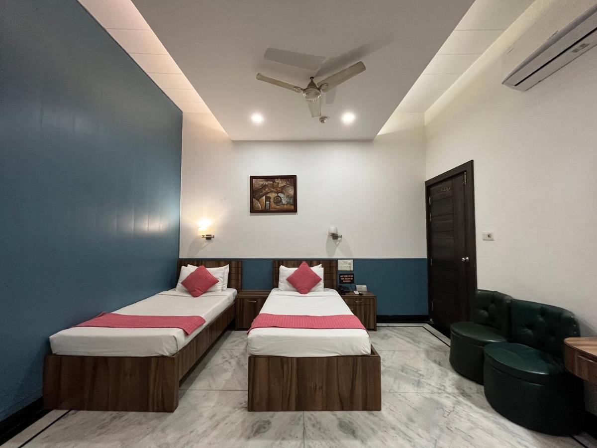 Hotel Moti Palace Агра Екстер'єр фото