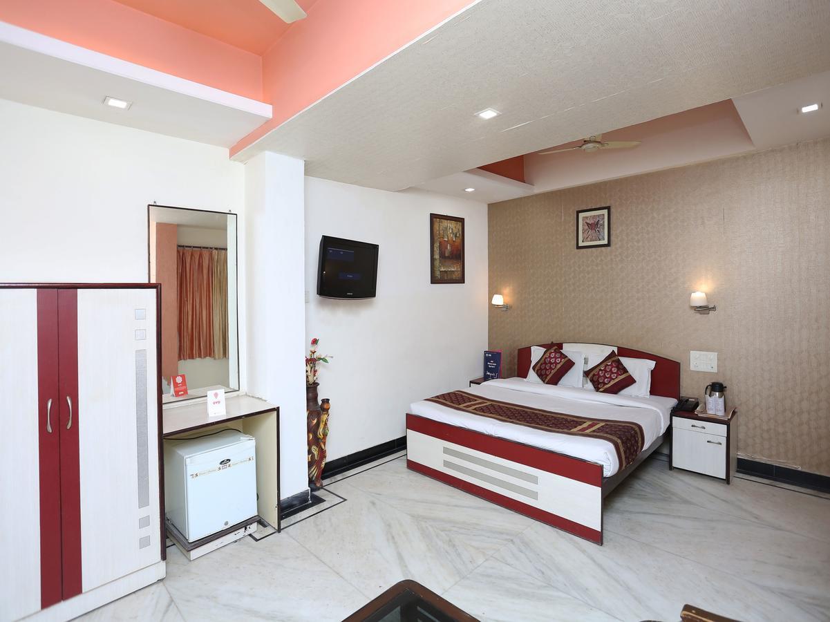 Hotel Moti Palace Агра Екстер'єр фото