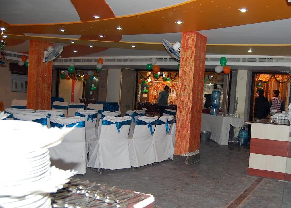 Hotel Moti Palace Агра Екстер'єр фото