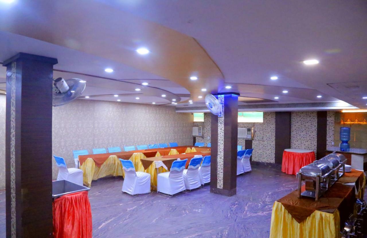 Hotel Moti Palace Агра Екстер'єр фото