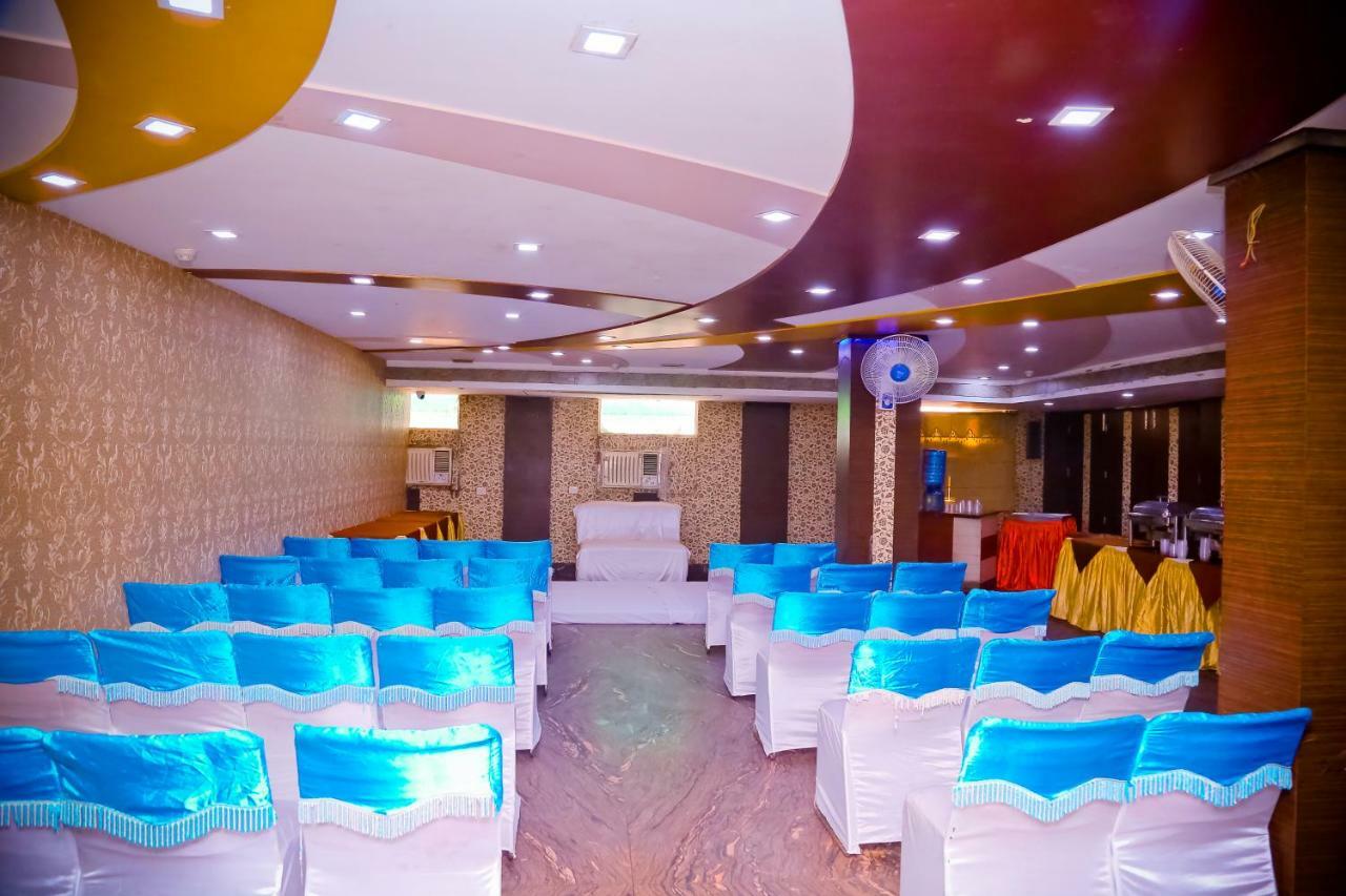 Hotel Moti Palace Агра Екстер'єр фото
